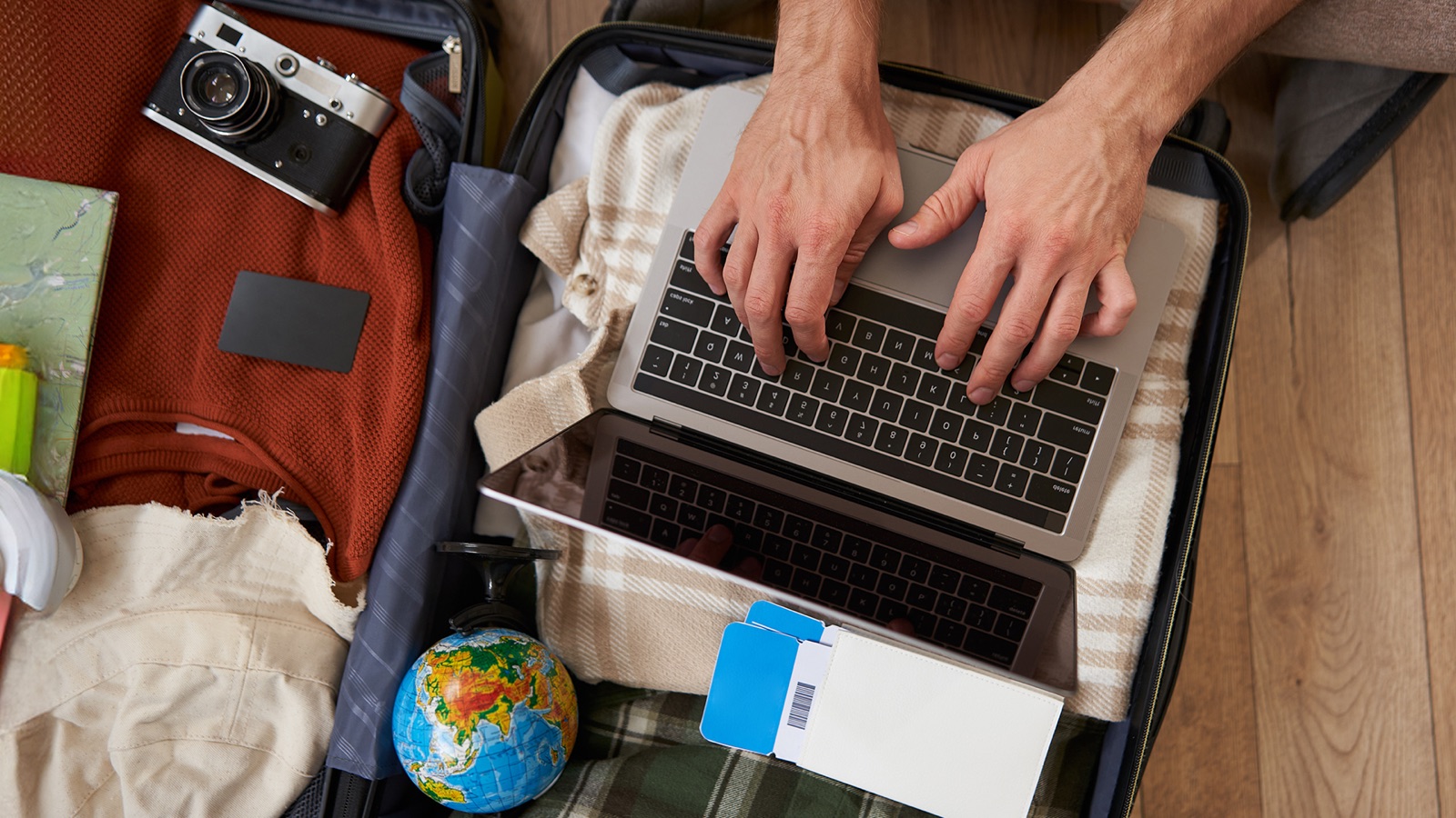 MoneyX blog — Pertama Kali Nak Travel ke Luar Negara? Ini Checklist Wajib untuk 'Newbie'